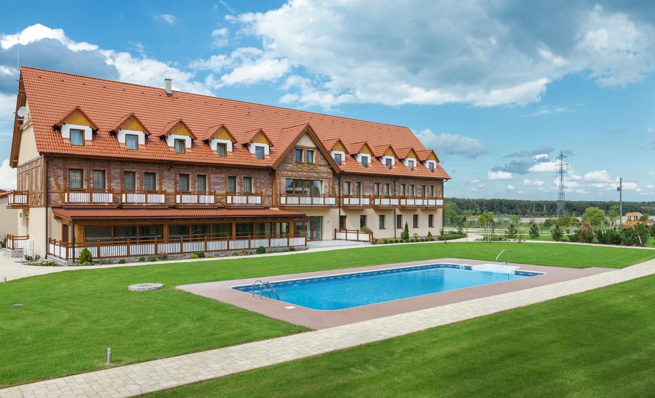Malvazia Hotel Prievaly Exterior foto